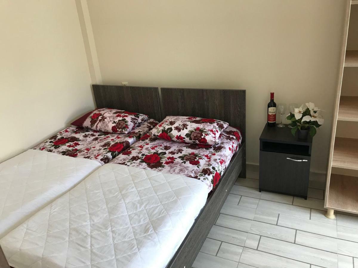 Hotel chexovi 24 Kobuleti Esterno foto